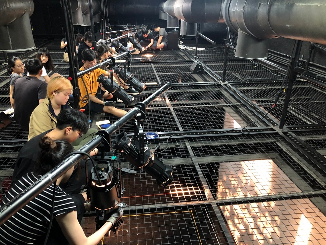 黑盒子劇場_燈光技術工作坊學生實作